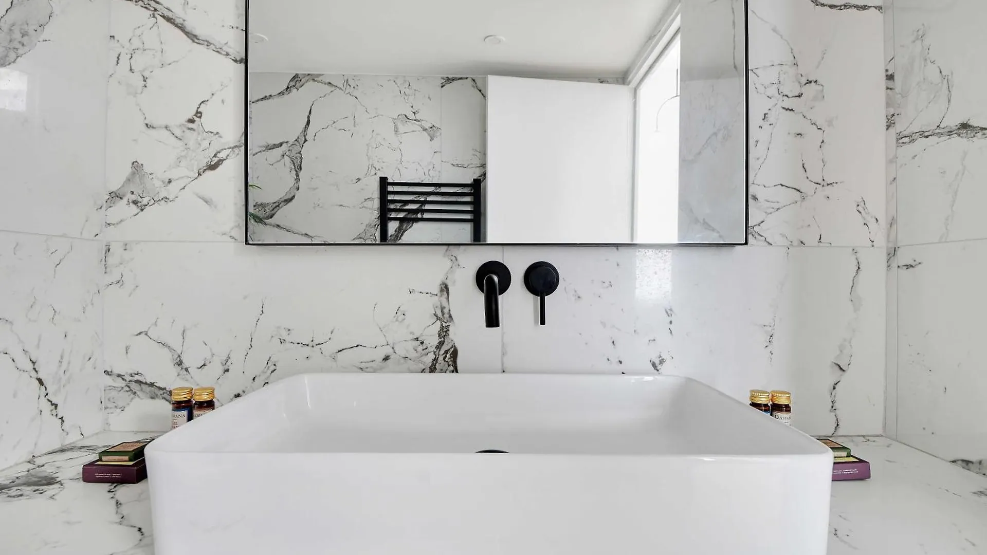 Charming Apartment 2Br- 4P - Rochechouart باريس