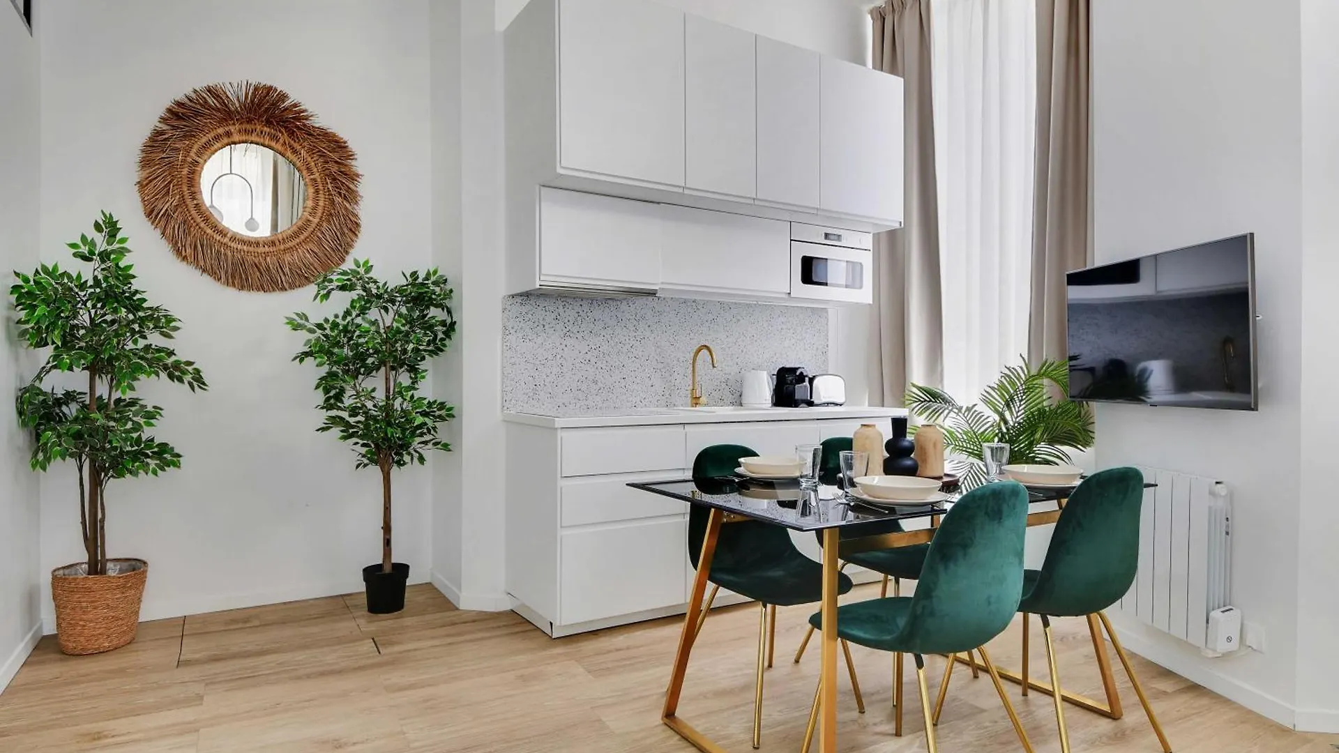 Charming Apartment 2Br- 4P - Rochechouart Paris
